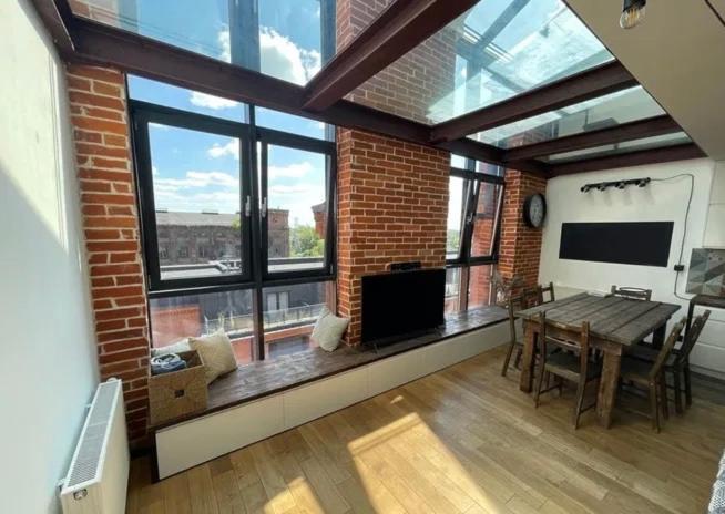 شقة وودج  في Wyjatkowy 2-Poziomowy Klimatyzowany Loft المظهر الخارجي الصورة